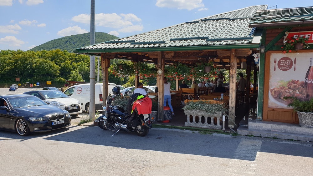 Ugostiteljski objekt u Žutoj Lokvi